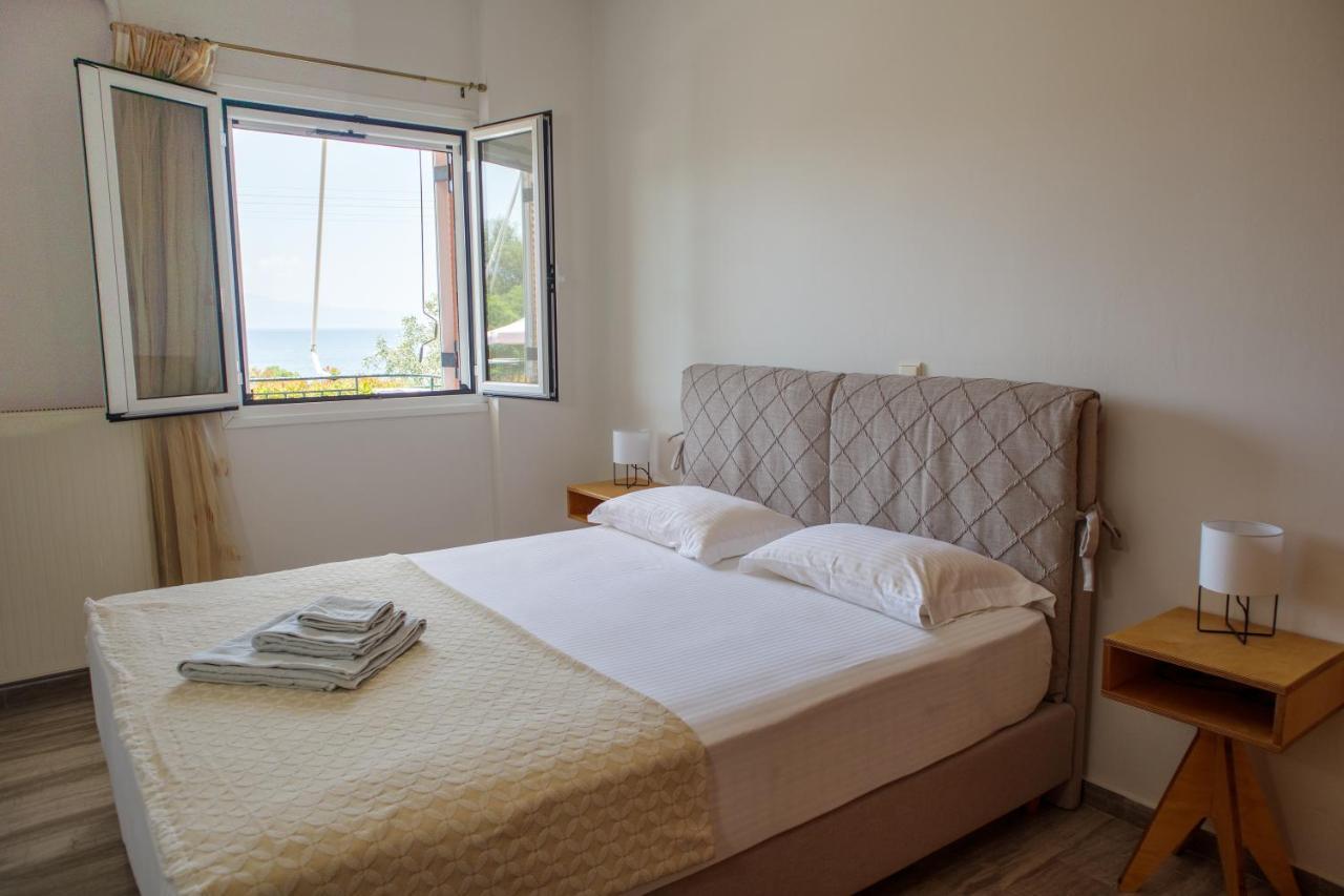 Almyros Aktis Seaview Apartment Kalamata Exterior foto