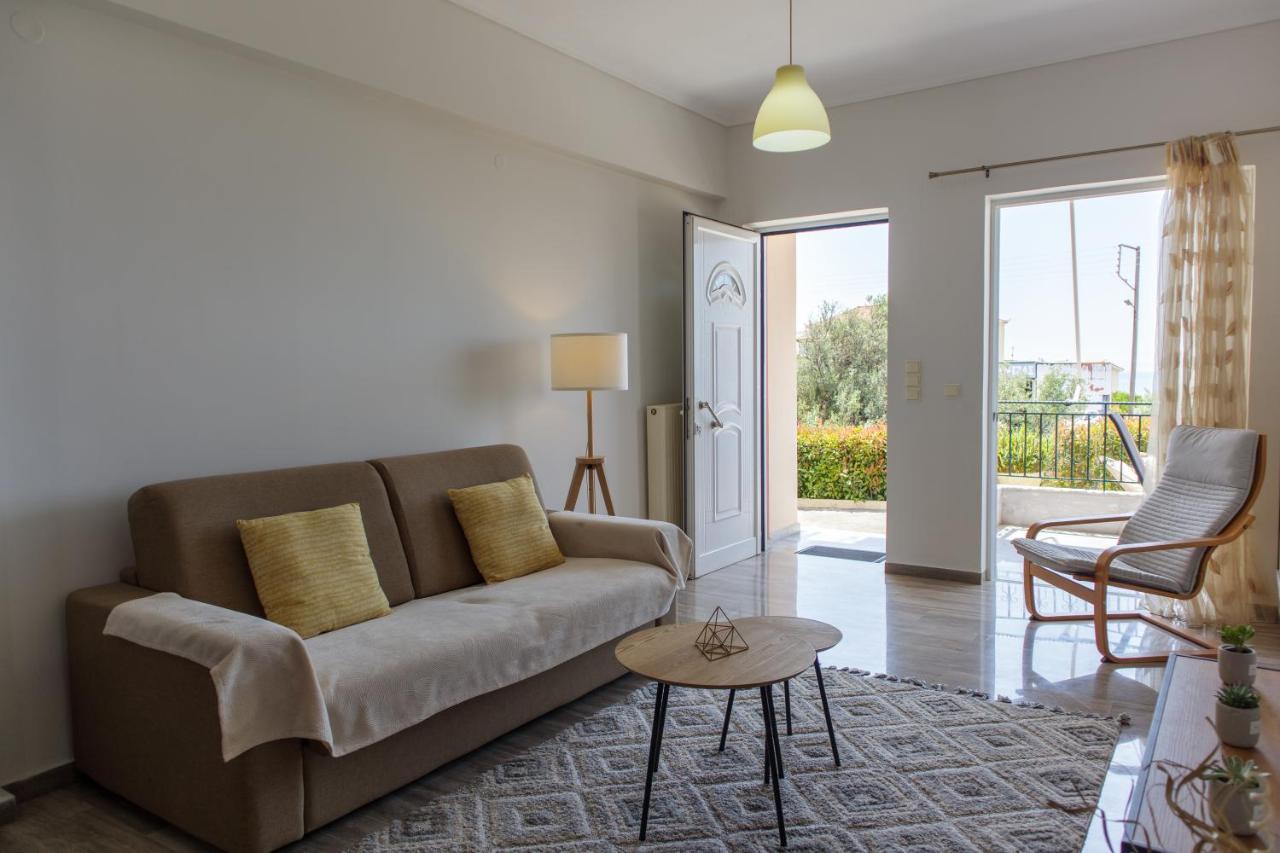 Almyros Aktis Seaview Apartment Kalamata Exterior foto