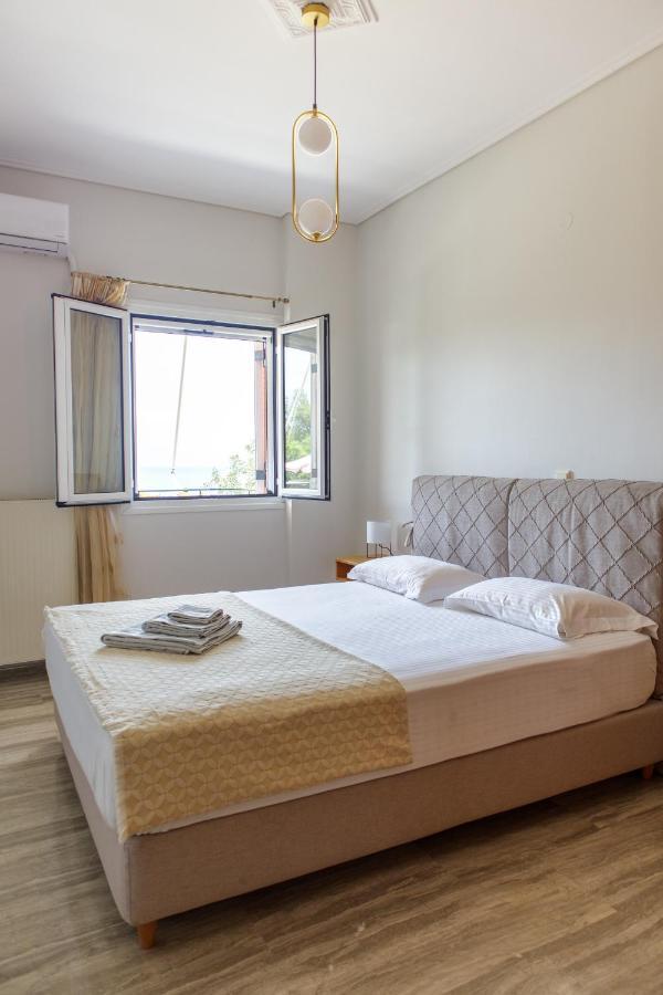 Almyros Aktis Seaview Apartment Kalamata Exterior foto