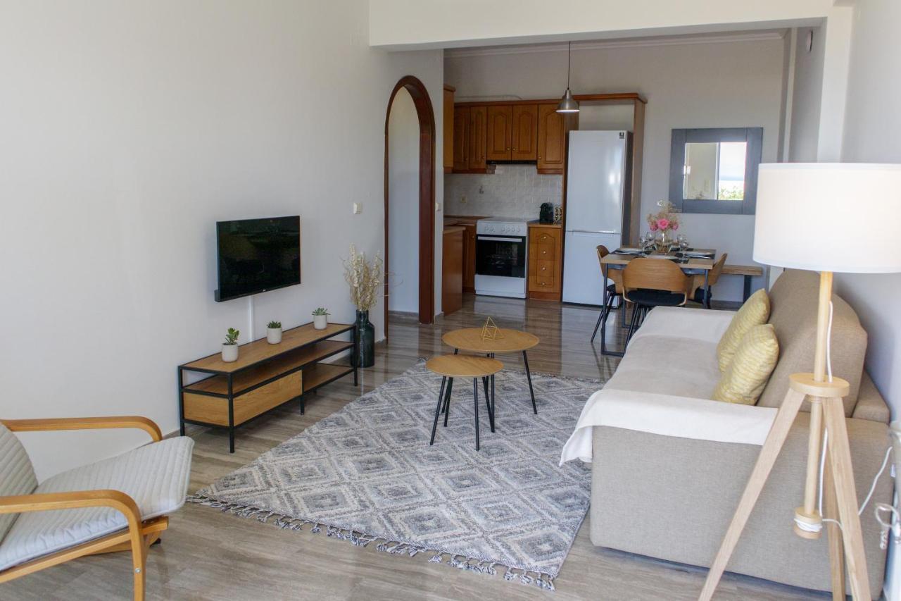 Almyros Aktis Seaview Apartment Kalamata Exterior foto