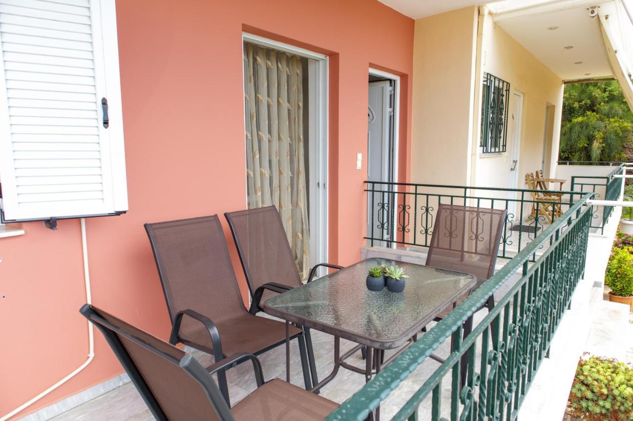 Almyros Aktis Seaview Apartment Kalamata Exterior foto
